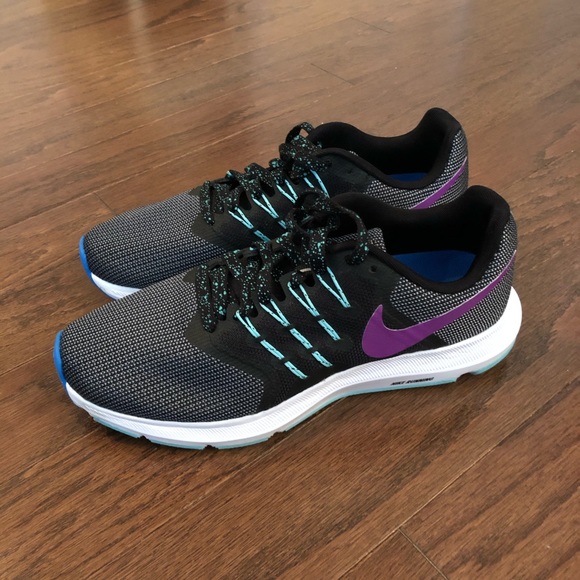 nike run swift green